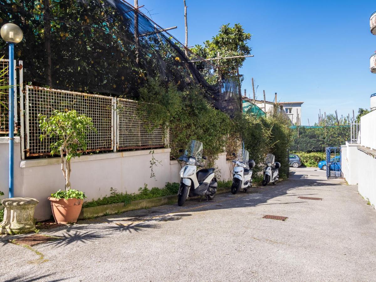 La Dolce Vita Relax - Cozy Apt In Sorrento Apartman Kültér fotó
